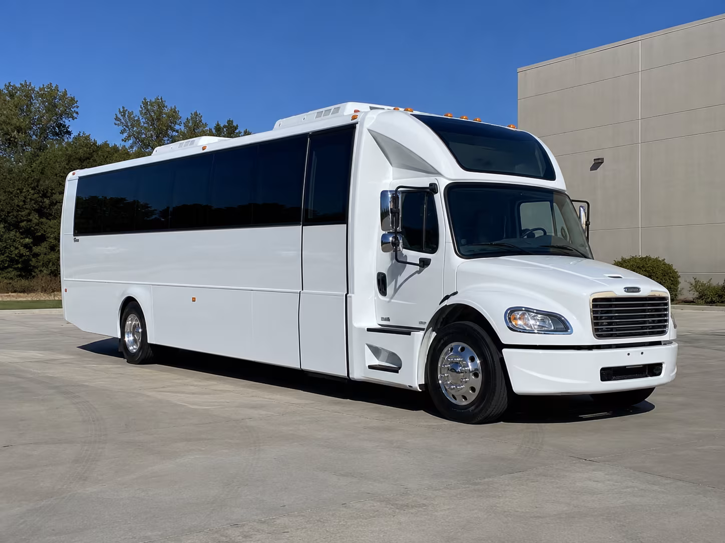 toledo 28 passenger party bus